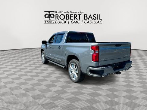 Used 2023 Chevrolet Silverado 1500 High Country w/ High Country Premium Package AWD/4WD image 6