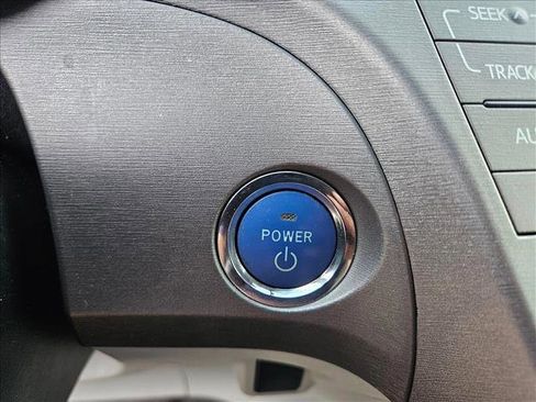 Used 2013 Toyota Prius Two image 19