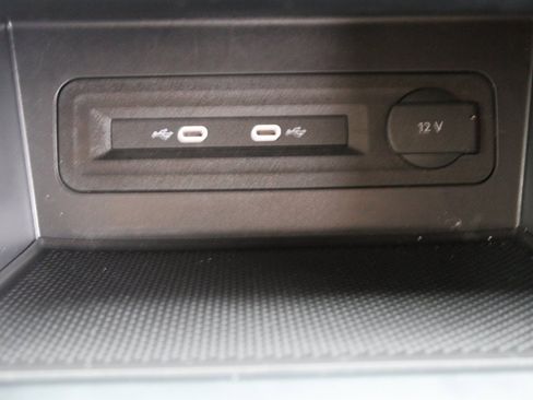 Certified 2023 Volkswagen Atlas Cross Sport SE image 19