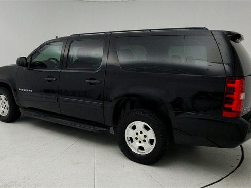 Used 2009 Chevrolet Suburban LS image 4