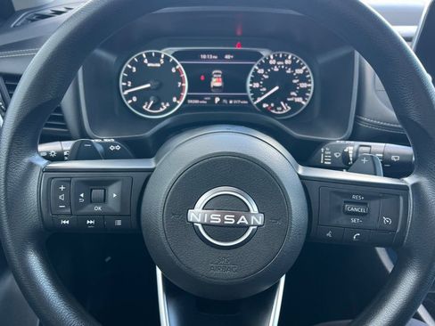 Used 2024 Nissan Rogue S AWD/4WD image 20