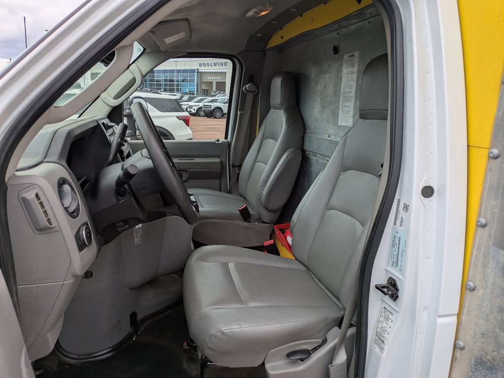 Used 2024 Ford E-350 and Econoline 350 Super Duty w/ Driver's Safety Package RWD image 8