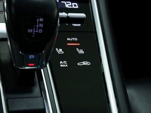 Used 2020 Porsche Panamera GTS image 31