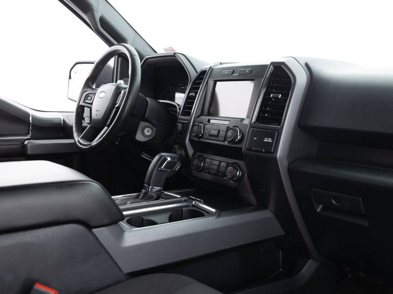 Used 2020 Ford F150 XLT w/ Equipment Group 302A Luxury AWD/4WD image 31