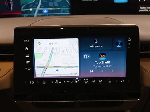 Used 2025 Lincoln Nautilus Reserve AWD/4WD image 4