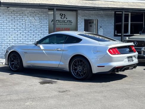 Used 2018 Ford Mustang GT Premium RWD image 29