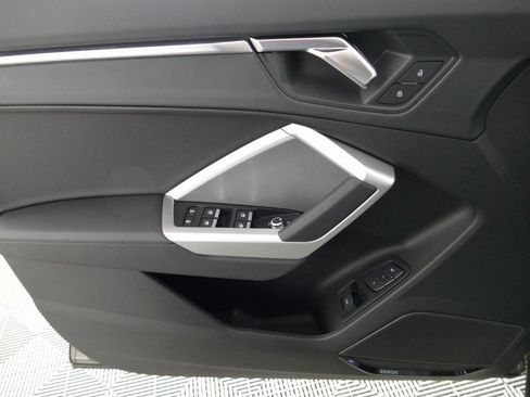 Certified 2025 Audi Q3 2.0T Premium Plus w/ Premium Plus Package image 10