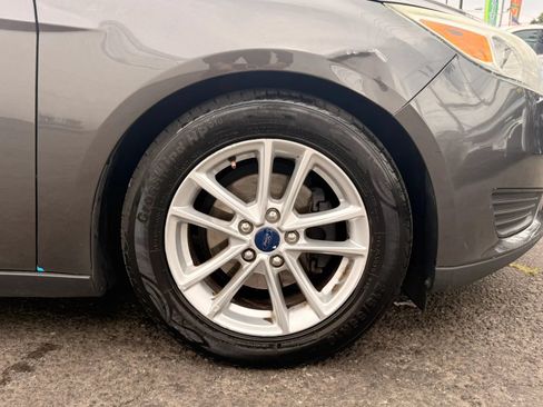 Used 2016 Ford Focus SE FWD image 28
