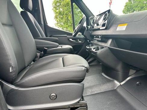 New 2026 Mercedes-Benz Sprinter 2500 image 32