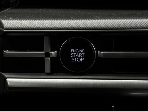Used 2025 Hyundai Santa Fe SEL FWD image 29