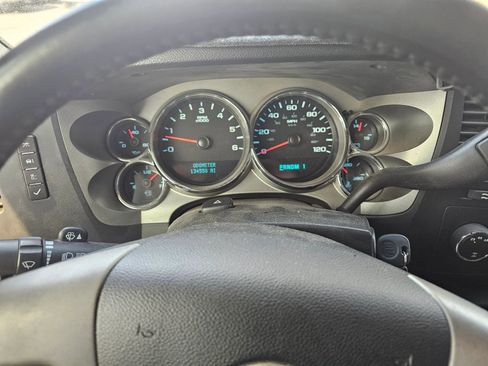 Used 2008 GMC Sierra 2500 SLE w/ SLE2 Preferred Package AWD/4WD image 5