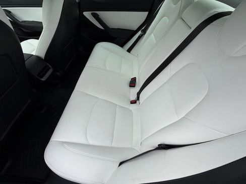 Used 2021 Tesla Model 3 Performance image 15