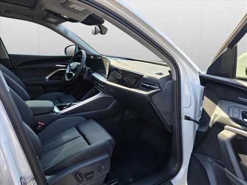 New 2025 Audi Q5 Premium Plus image 12