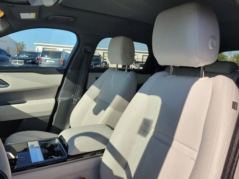 Used 2022 Land Rover Range Rover Velar R-Dynamic S image 23