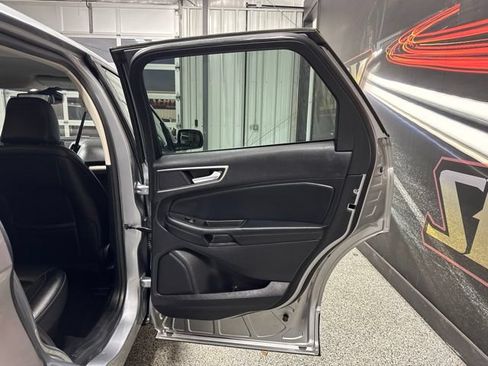 Used 2022 Ford Edge SEL AWD/4WD image 23