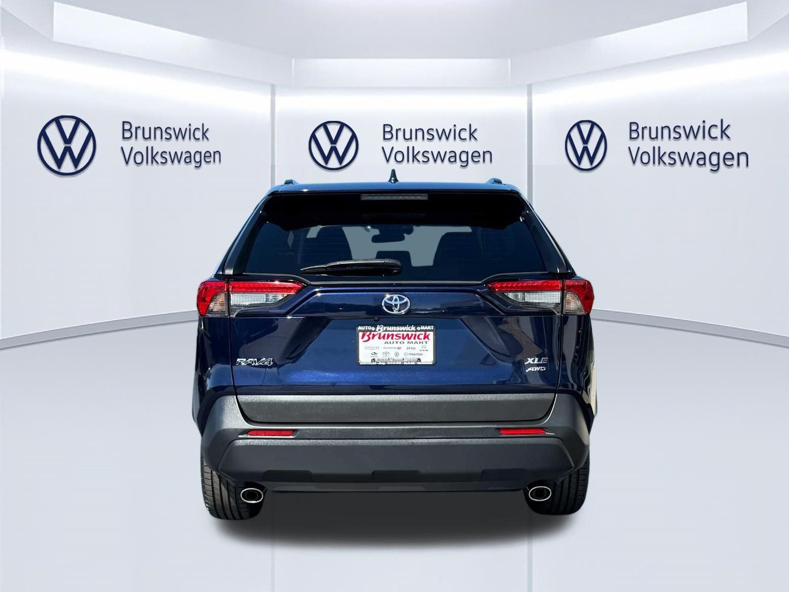 Certified 2023 Toyota RAV4 XLE Premium AWD/4WD image 5