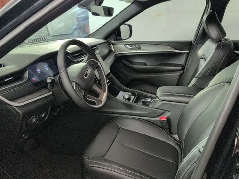 New 2025 Jeep Grand Cherokee Limited AWD/4WD image 9