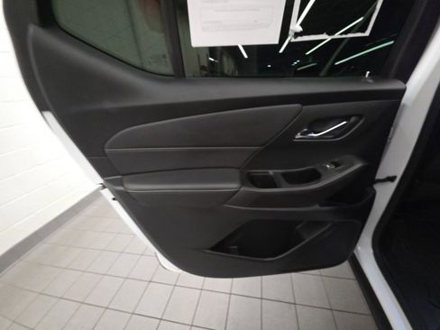 Used 2023 Chevrolet Traverse LT w/ LT Premium Package image 26