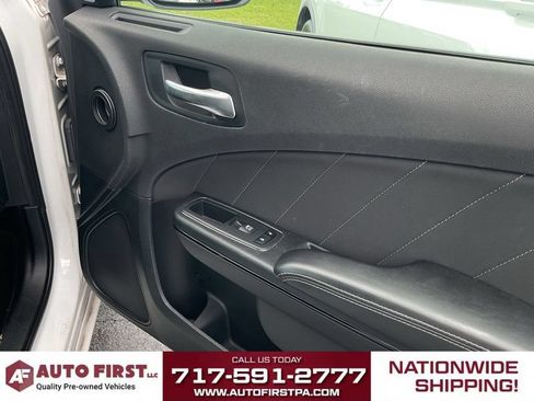 Used 2019 Dodge Charger SXT w/ Blacktop Package AWD/4WD image 17