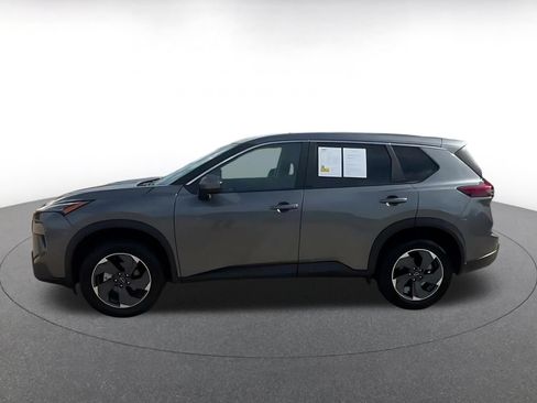 Used 2026 Nissan Rogue SV FWD image 10