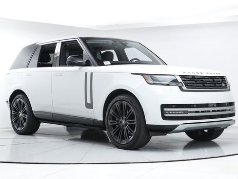 Used 2024 Land Rover Range Rover SE AWD/4WD image 7
