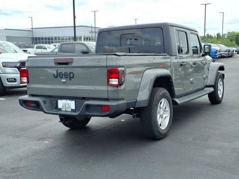 Used 2023 Jeep Gladiator Sport AWD/4WD image 26