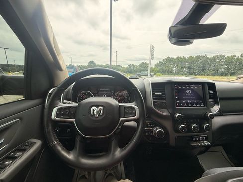 Used 2020 RAM 1500 Big Horn AWD/4WD image 17