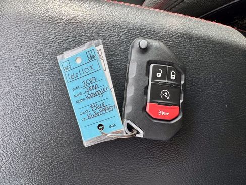 Used 2019 Jeep Wrangler Unlimited Rubicon w/ Uconnect 4C Nav & Sound Group AWD/4WD image 24