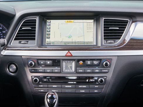 Used 2017 Genesis G80 3.8 w/ Option Group 02 image 30