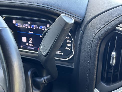 Used 2022 GMC Sierra 3500 Denali w/ Denali Ultimate Package image 30