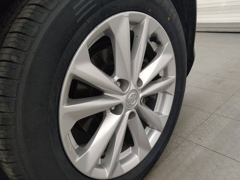 Used 2017 Nissan Rogue Sport S w/ S Appearance Package FWD image 31
