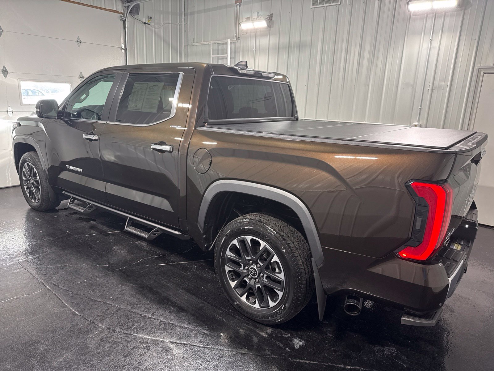 Used 2024 Toyota Tundra Limited w/ Power Package AWD/4WD image 2