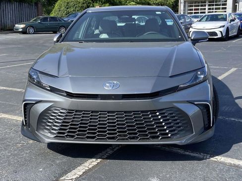 New 2026 Toyota Camry SE image 8