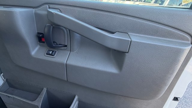 Used 2021 Chevrolet Express 4500 Extended w/ Power Convenience Package RWD image 18