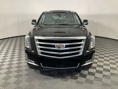 Used 2018 Cadillac Escalade Premium Luxury AWD/4WD image 2