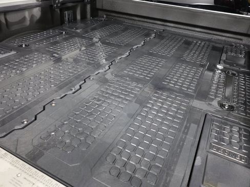 Used 2021 Ford F250 XLT w/ Tremor Off-Road Package image 18