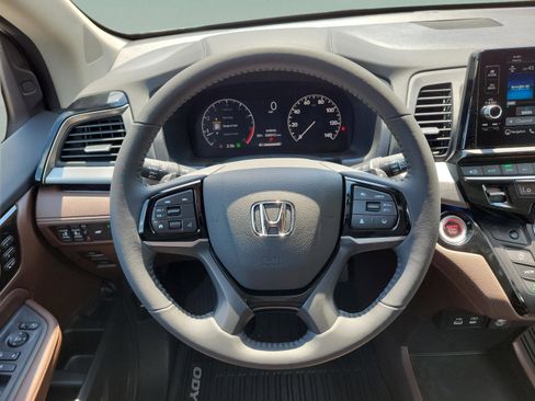 New 2026 Honda Odyssey Touring image 14