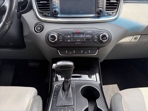 Used 2017 Kia Sorento SX AWD/4WD image 11
