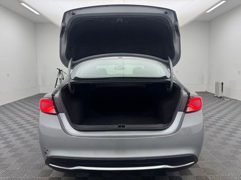 Used 2015 Chrysler 200 Limited w/ Convenience Group FWD image 7