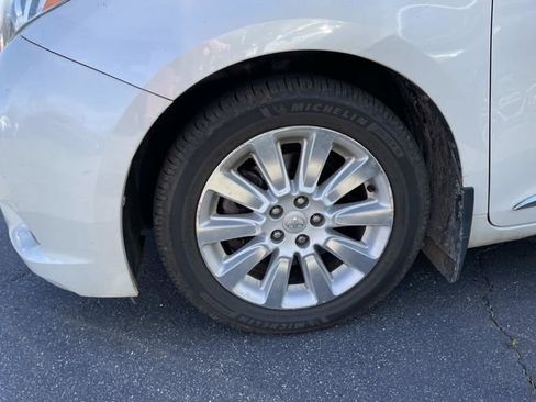 Used 2016 Toyota Sienna Limited image 8