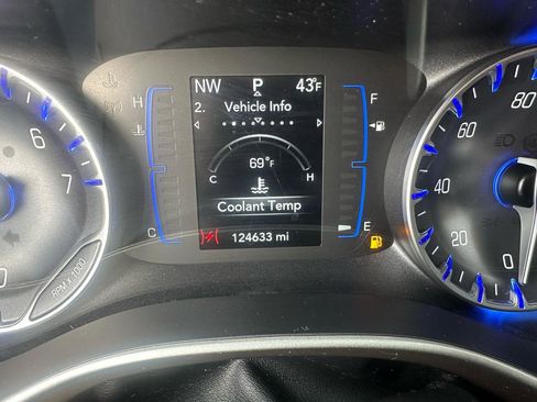 Used 2020 Chrysler Voyager Lxi image 18