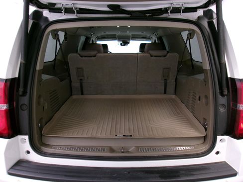 Used 2018 Chevrolet Suburban LT image 13