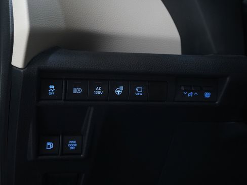 Used 2021 Toyota Sienna Limited AWD/4WD image 29