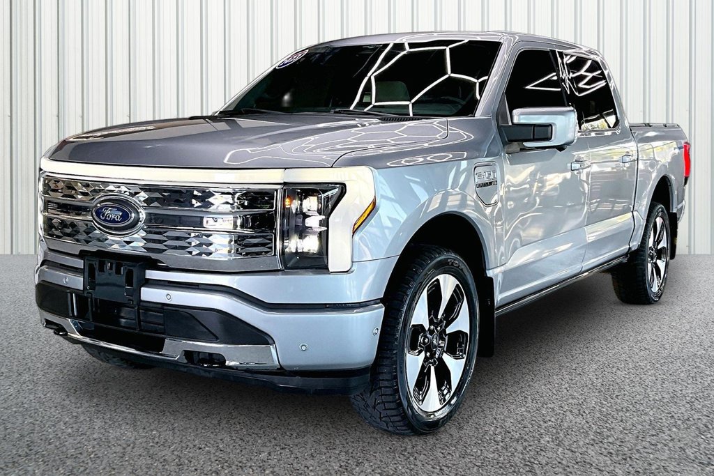 Used 2023 Ford F150 Lightning Platinum AWD/4WD image 3