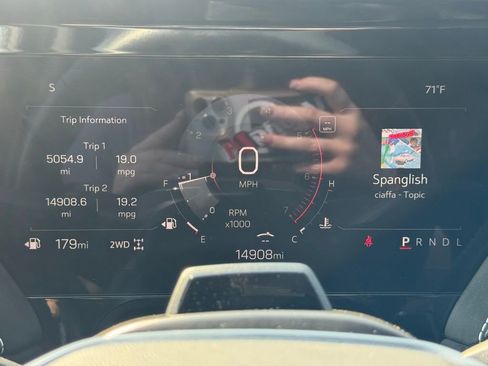 Used 2025 GMC Yukon XL AT4 Ultimate w/ LPO, Illumination Package image 17