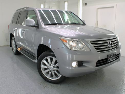 Used 2009 Lexus LX 570 4WD image 29