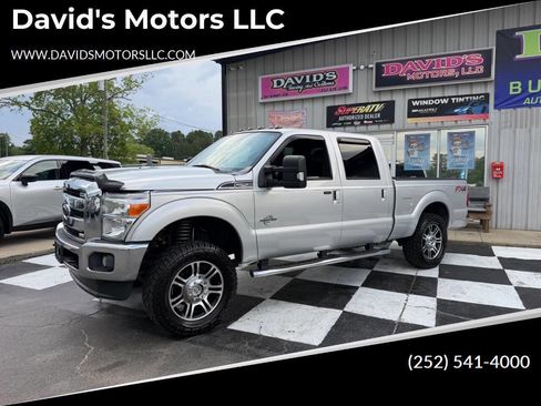 Used 2012 Ford F250 Lariat w/ Lariat Interior Pkg AWD/4WD image 1