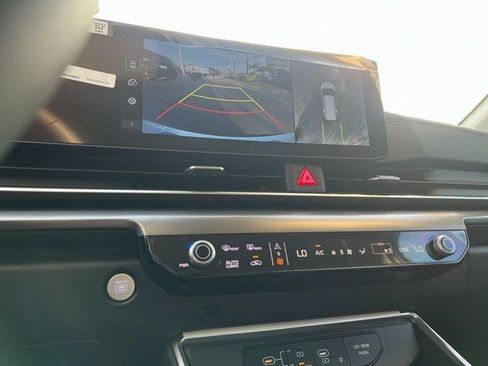 New 2026 Kia Carnival SX w/ SX Dark Edition Package FWD image 27