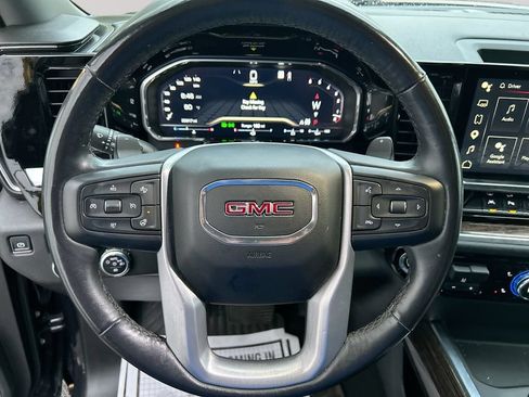 Used 2022 GMC Sierra 1500 Elevation w/ Elevation Premium Package AWD/4WD image 32