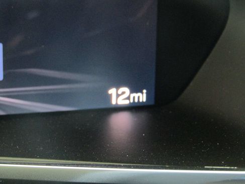 New 2026 GMC Canyon Denali AWD/4WD image 32
